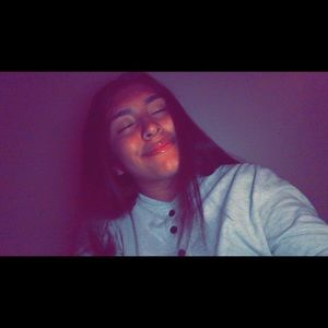 Meet your Posher, Yesenia